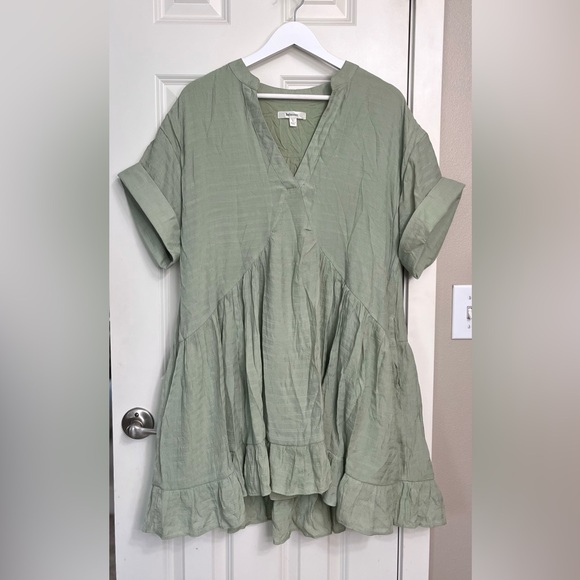 Lalavon Dresses & Skirts - Lalavon Ruffle Mini Dress NWOT